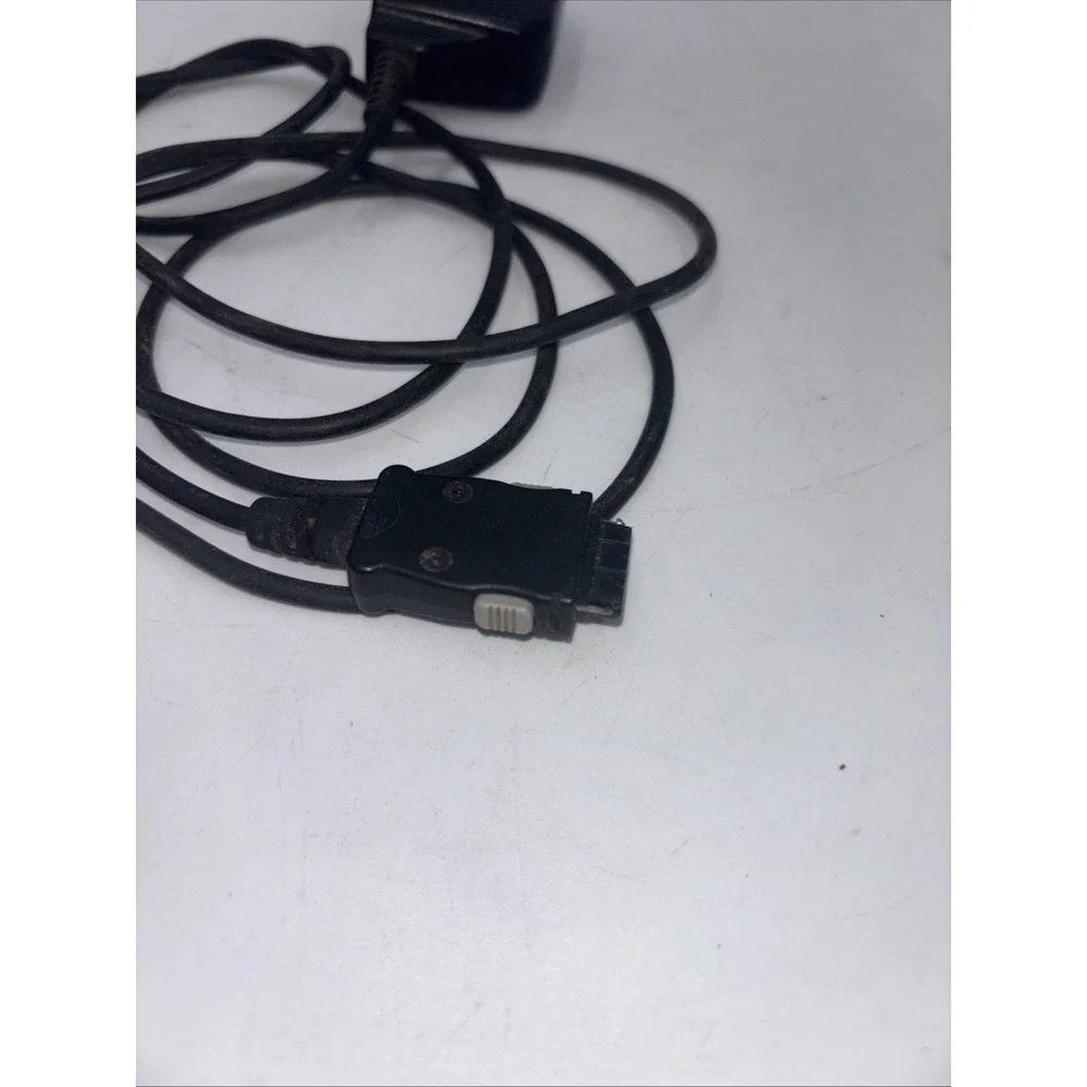 Genuine LG TA-P02WR AC Adaptor Power Cellphone Wall Charger Output 5V DC 1A OEM